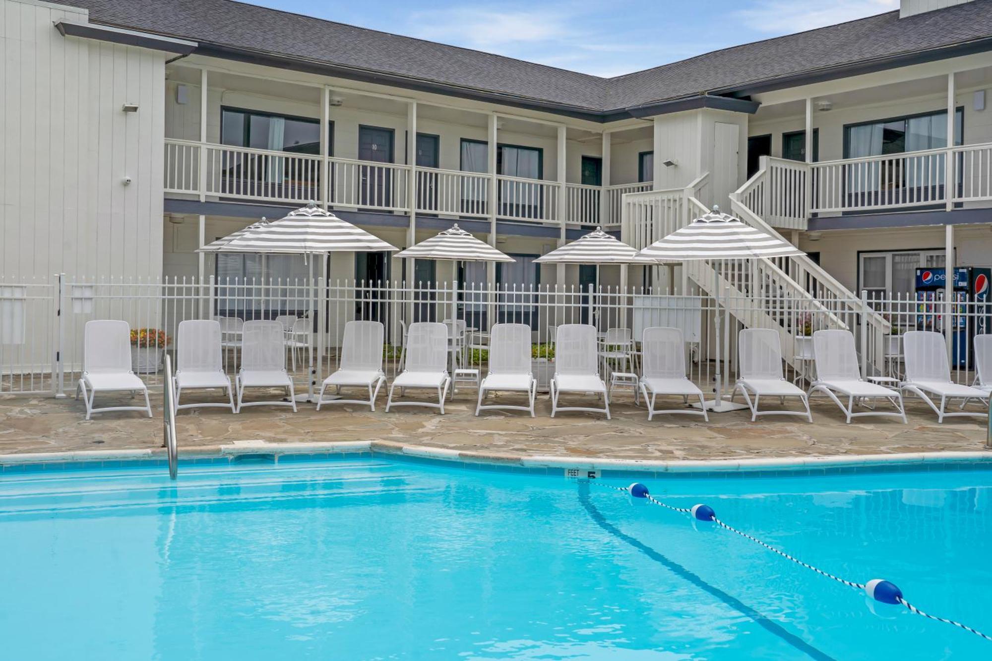 A Wave Inn - Montauk Exterior photo